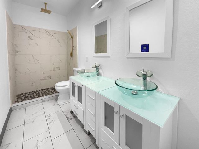 145 Birdie Drive, Hempstead, TX 77445