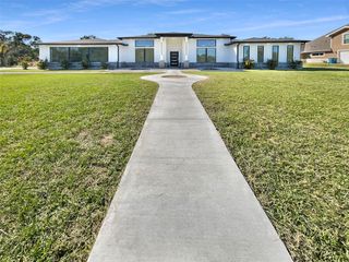 145 Birdie Drive, Hempstead, TX 77445