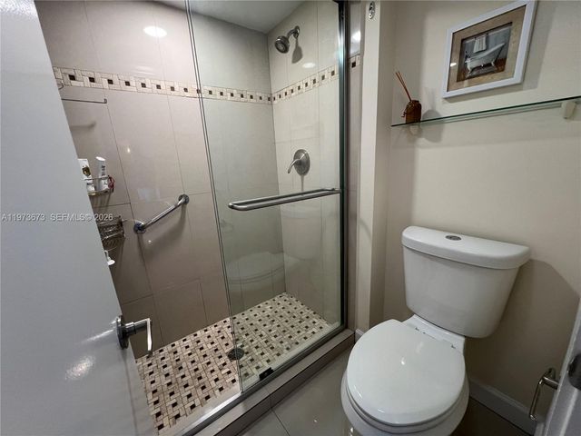 3731 N Country Club Dr 1424, Aventura, FL 33180