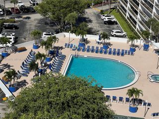 3731 N Country Club Dr 1424, Aventura, FL 33180