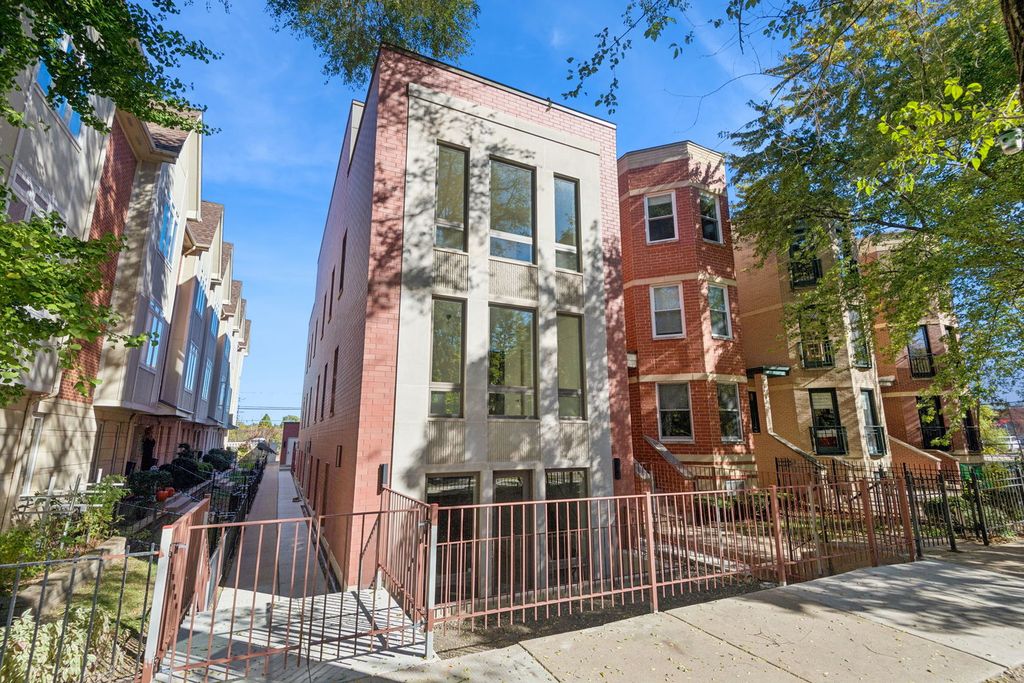 2323 N Lister Avenue 2, Chicago, IL 60614