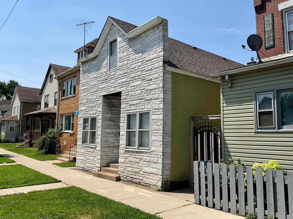 4916 Northcote Avenue, East Chicago, IN 46312