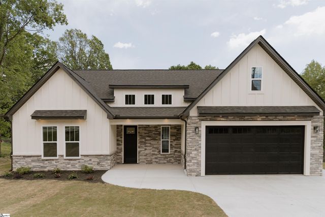 800 Glassy Road, Landrum, SC 29356