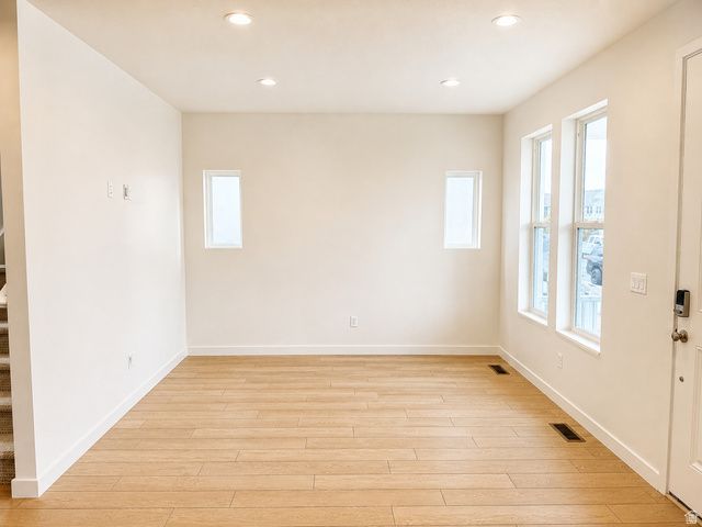 7027 W LAKE AVE, South Jordan, UT 84009
