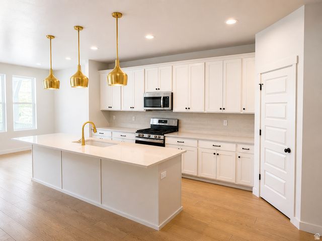 7027 W LAKE AVE, South Jordan, UT 84009