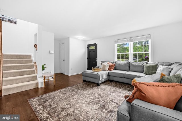 13847 FOUNT BEATTIE CT, Centreville, VA 20121