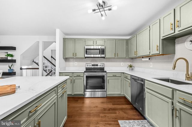 13847 FOUNT BEATTIE CT, Centreville, VA 20121