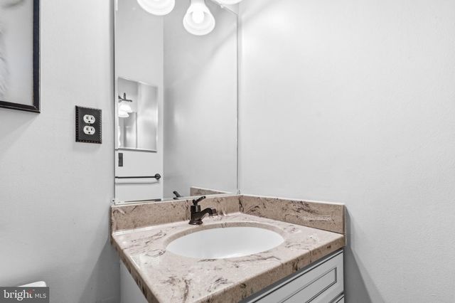 13847 FOUNT BEATTIE CT, Centreville, VA 20121