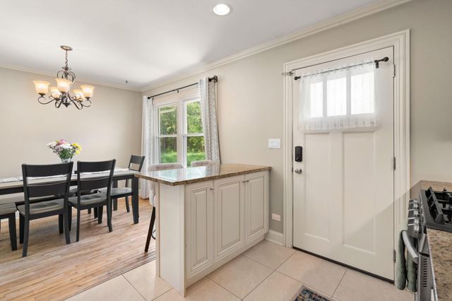 1022 S 18th Street, Chesterton, IN 46304