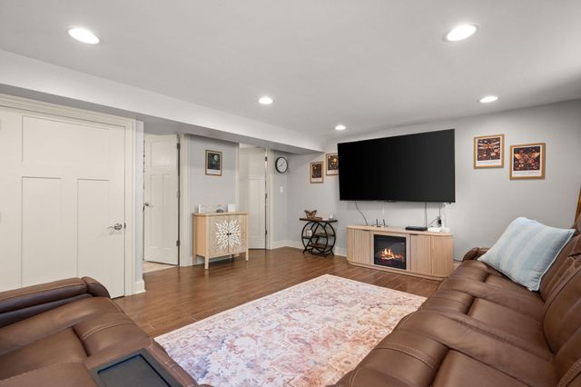 1022 S 18th Street, Chesterton, IN 46304