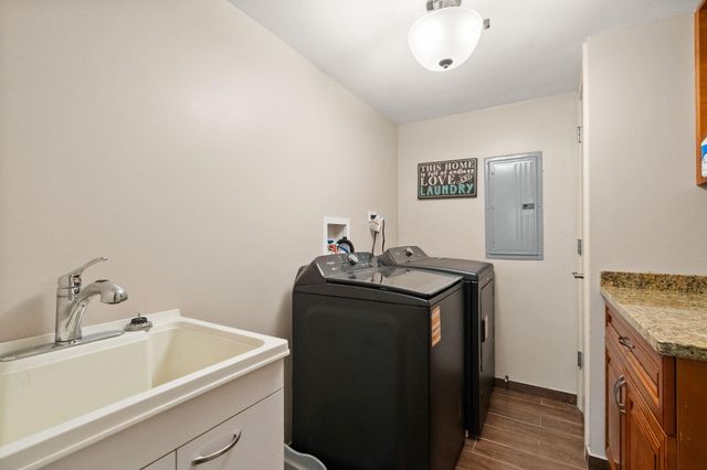 1022 S 18th Street, Chesterton, IN 46304