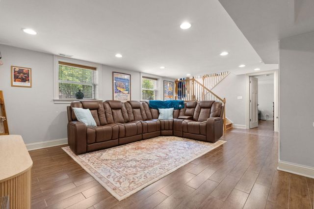1022 S 18th Street, Chesterton, IN 46304