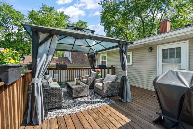 1022 S 18th Street, Chesterton, IN 46304