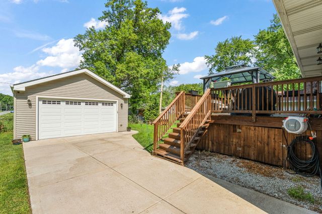 1022 S 18th Street, Chesterton, IN 46304
