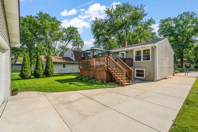 1022 S 18th Street, Chesterton, IN 46304