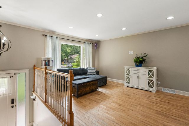 1022 S 18th Street, Chesterton, IN 46304