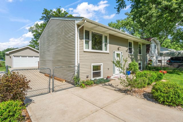 1022 S 18th Street, Chesterton, IN 46304