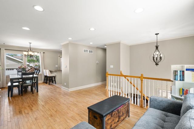 1022 S 18th Street, Chesterton, IN 46304