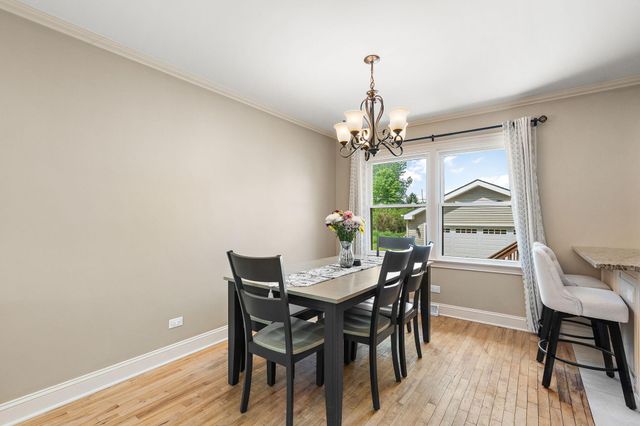 1022 S 18th Street, Chesterton, IN 46304