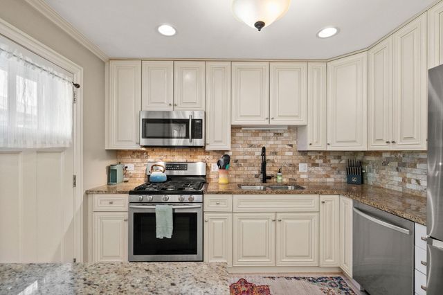 1022 S 18th Street, Chesterton, IN 46304