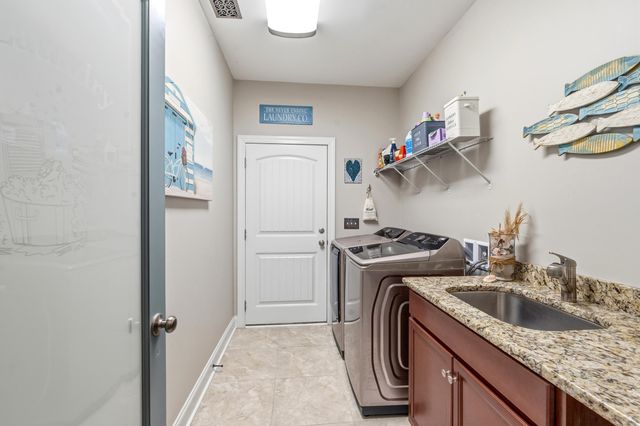 1111 Maccoa Dr., Conway, SC 29526