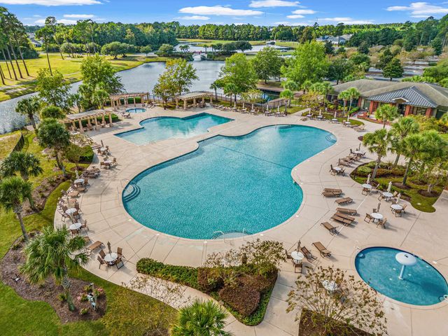 1111 Maccoa Dr., Conway, SC 29526