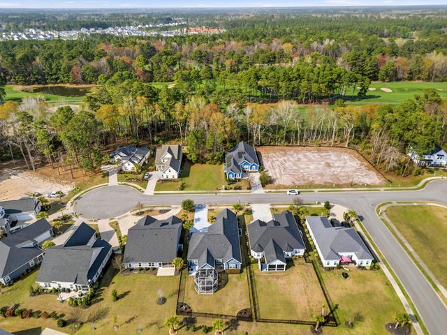 1111 Maccoa Dr., Conway, SC 29526