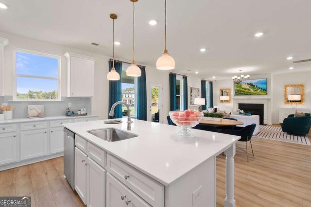 200 Chiswick Loop, Stockbridge, GA 30281