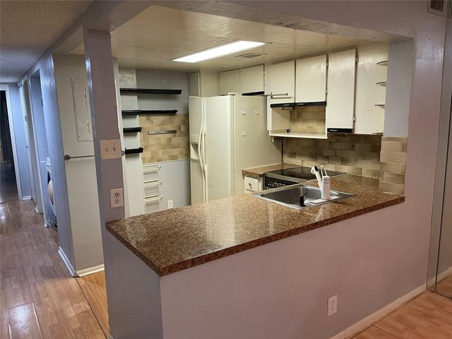 3083 N Oakland Forest Drive 308, Oakland Park, FL 33309