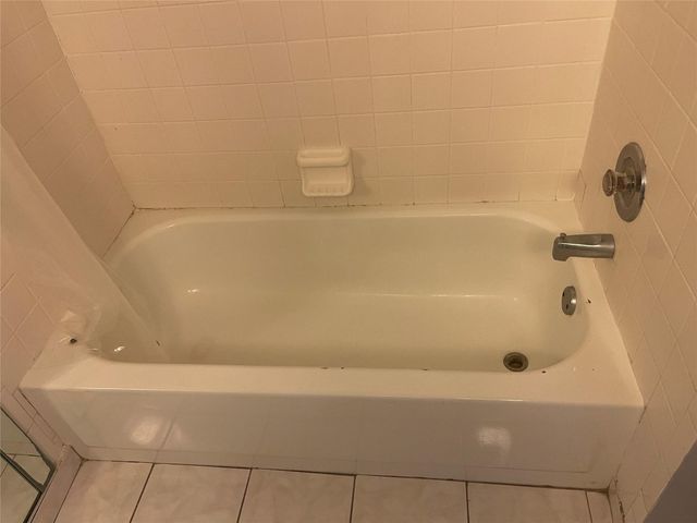 3083 N Oakland Forest Drive 308, Oakland Park, FL 33309