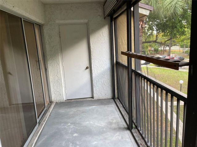 3083 N Oakland Forest Drive 308, Oakland Park, FL 33309