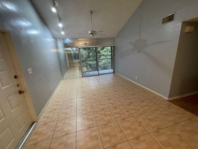 3083 N Oakland Forest Drive 308, Oakland Park, FL 33309