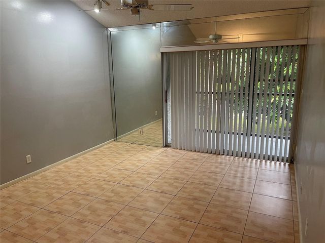 3083 N Oakland Forest Drive 308, Oakland Park, FL 33309