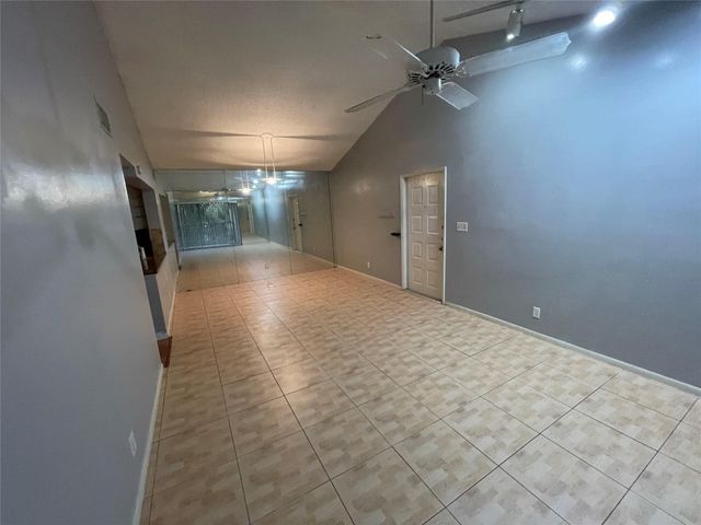 3083 N Oakland Forest Drive 308, Oakland Park, FL 33309