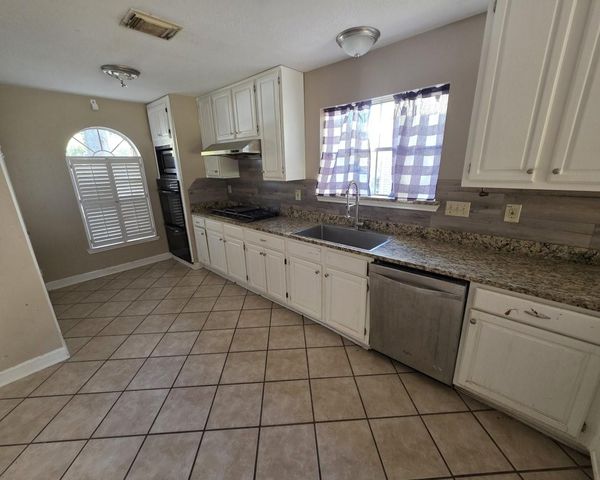 2611 Potomac Drive, League City, TX 77573