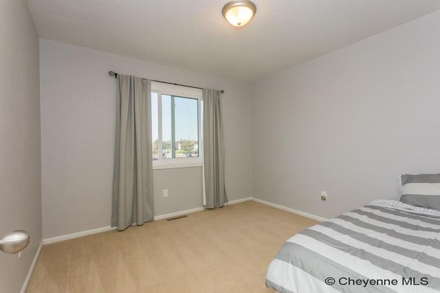 6021 BLUE BLUFF, Cheyenne, WY 82009