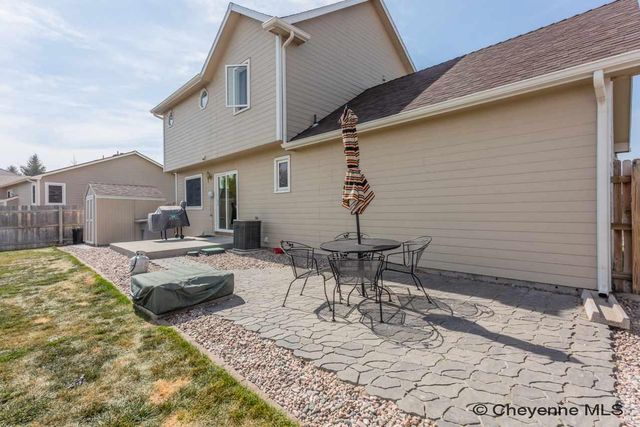 6021 BLUE BLUFF, Cheyenne, WY 82009