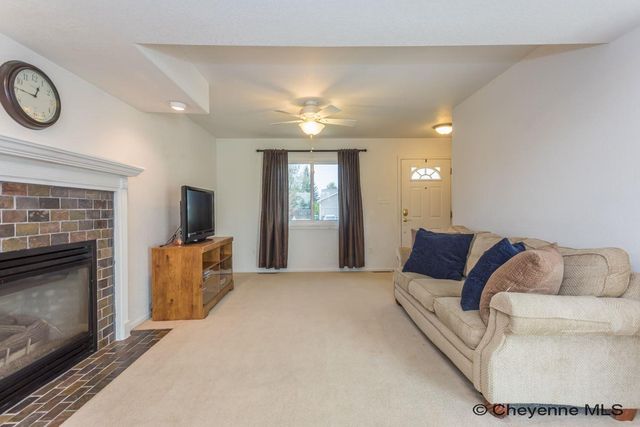 6021 BLUE BLUFF, Cheyenne, WY 82009