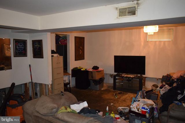 6704 HASTINGS DR, Capitol Heights, MD 20743