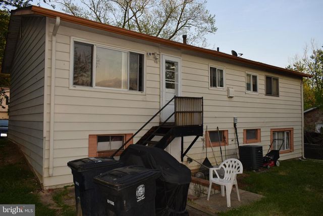 6704 HASTINGS DR, Capitol Heights, MD 20743