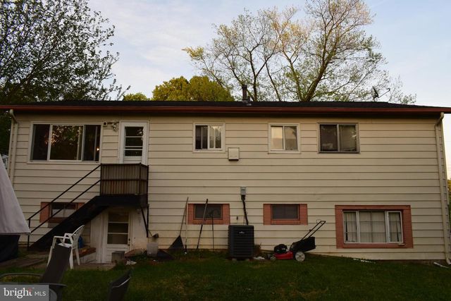 6704 HASTINGS DR, Capitol Heights, MD 20743