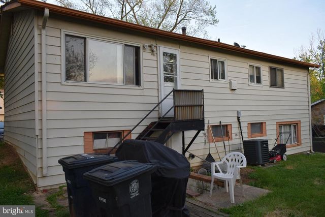 6704 HASTINGS DR, Capitol Heights, MD 20743