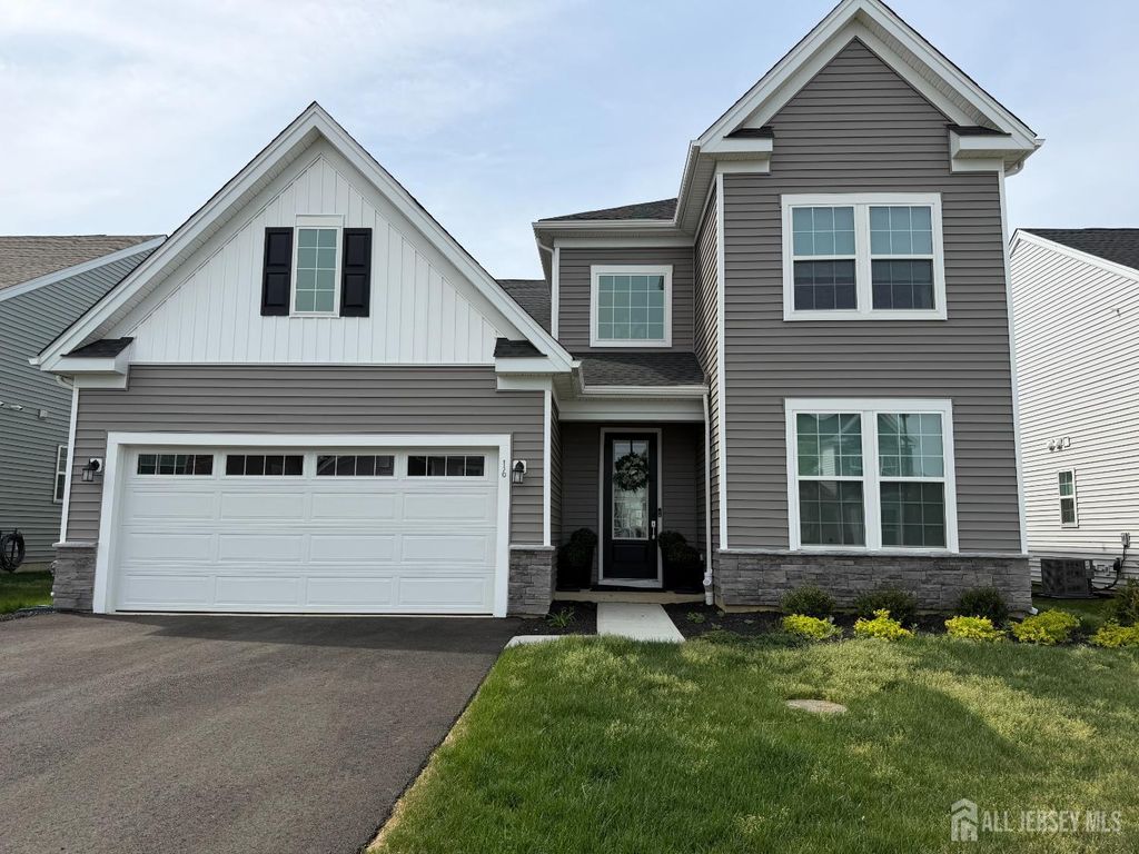 16 Prado Road, Monroe, NJ 08831