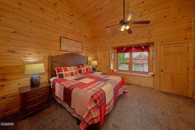 260 Moose Ridge Way, Pigeon Forge, TN 37863
