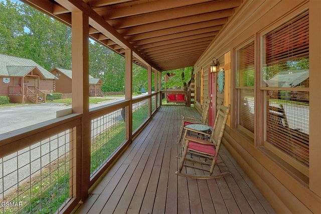 260 Moose Ridge Way, Pigeon Forge, TN 37863