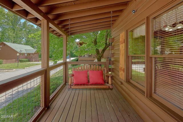 260 Moose Ridge Way, Pigeon Forge, TN 37863