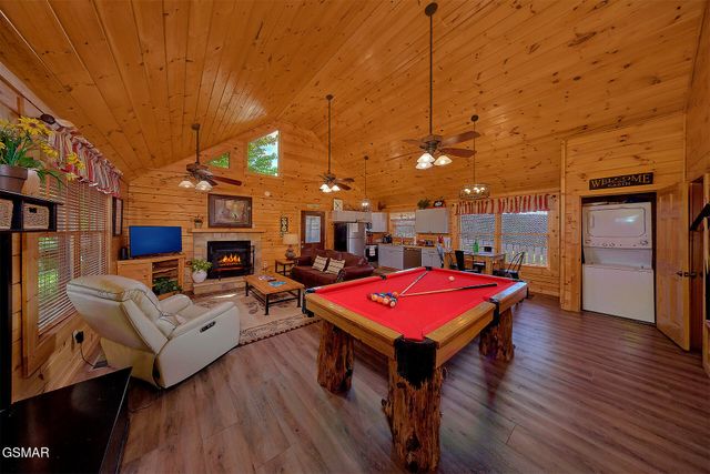 260 Moose Ridge Way, Pigeon Forge, TN 37863