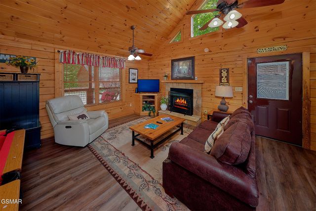 260 Moose Ridge Way, Pigeon Forge, TN 37863