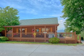 260 Moose Ridge Way, Pigeon Forge, TN 37863