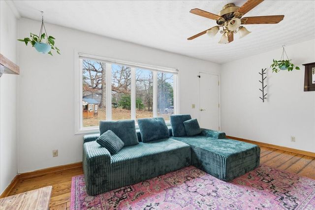 2835 Edwardsville RD, Hardy, VA 24101